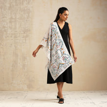 Load image into Gallery viewer, Scarf Crepe - Gulistan Flowers