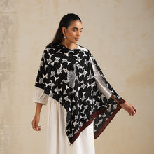 Load image into Gallery viewer, Cape Shrug - Fish, Mata ni Pachedi