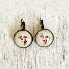 Load image into Gallery viewer, 18 mm Round Lever Back - Graffiti - Kolkata, Hammer and Sickle