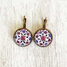 Load image into Gallery viewer, 18 mm Round Lever Back - Amer Fort - Jaipur, Kings Quarters Mural