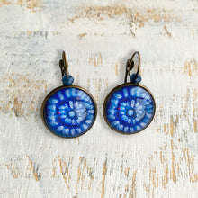 Load image into Gallery viewer, 18 mm Round Lever Back With Beads - Nature Inspired Art - Blue Spiral