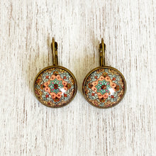 Load image into Gallery viewer, 18 mm Round Lever Back - Naqashi - Kashmir