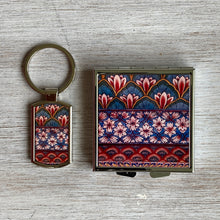 Load image into Gallery viewer, Gift Set - Key ring and Pill Box - City Palace Jaipur