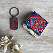 Load image into Gallery viewer, Gift Set - Key ring and Pill Box - Ari Carpet