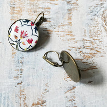 Load image into Gallery viewer, 25 mm Round Lever Back - Taj Mahal