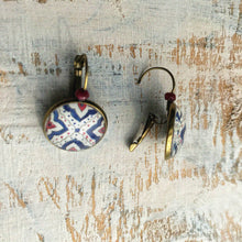 Load image into Gallery viewer, 18 mm Round Lever Back With Beads - Mughal Motifs - Red Blue