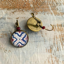 Load image into Gallery viewer, 18 mm Round Lever Back With Beads - Mughal Motifs - Red Blue