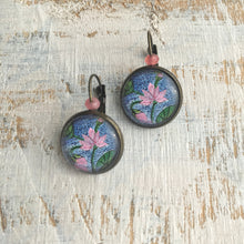 Load image into Gallery viewer, 18 mm Round Lever Back With Beads - Mughal Motifs - Pink Lotus