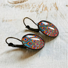 Load image into Gallery viewer, 18 mm Oval Lever Back - Peacock Gateway details, City Palace, Jaipur