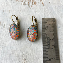 Load image into Gallery viewer, 18 mm Oval Lever Back - Peacock Gateway details, City Palace, Jaipur