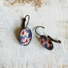 Load image into Gallery viewer, 18 mm Oval Lever Back - Lotus Mural Detail, City Palace Jaipur