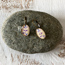 Load image into Gallery viewer, 18 mm Oval Lever Back - Miniature Painting - Foliage Detail - Single Flower Purple