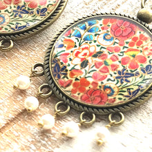 Load image into Gallery viewer, Balis with semiprecious stone - Naqashi - Kashmir, Gulhazara