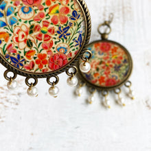 Load image into Gallery viewer, Balis with semiprecious stone - Naqashi - Kashmir, Gulhazara