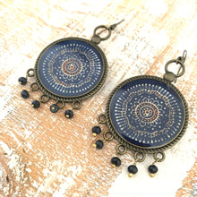 Load image into Gallery viewer, Balis with semiprecious stone - Ajrakh Kutch, Gujarat