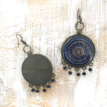 Load image into Gallery viewer, Balis with semiprecious stone - Ajrakh Kutch, Gujarat