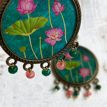 Load image into Gallery viewer, Balis with semiprecious stone - Lotus Miniature Painting Detail