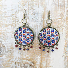 Load image into Gallery viewer, Balis with semiprecious stone - Mughal Motif Blue Red Detail Ceramic Plate