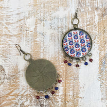 Load image into Gallery viewer, Balis with semiprecious stone - Mughal Motif Blue Red Detail Ceramic Plate
