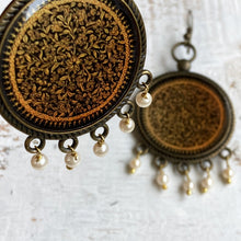 Load image into Gallery viewer, Balis with semiprecious stone - Gold Leaf Painted Medallion, Kashmir