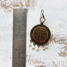 Load image into Gallery viewer, Balis with semiprecious stone - Gold Leaf Painted Medallion, Kashmir