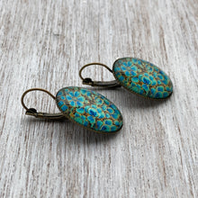 Load image into Gallery viewer, 25 mm Oval Lever Back - Shirkha - Naqashi Kashmir Green Flowers