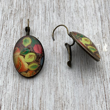 Load image into Gallery viewer, 25 mm Oval Lever Back - Hazaara - Naqashi Kashmir Colourful Leaves