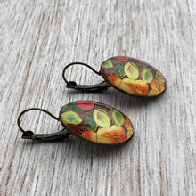 Load image into Gallery viewer, 25 mm Oval Lever Back - Hazaara - Naqashi Kashmir Colourful Leaves