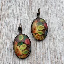 Load image into Gallery viewer, 25 mm Oval Lever Back - Hazaara - Naqashi Kashmir Colourful Leaves