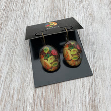 Load image into Gallery viewer, 25 mm Oval Lever Back - Hazaara - Naqashi Kashmir Colourful Leaves