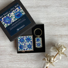 Load image into Gallery viewer, Gift Set - Key ring and Pill Box - Kashida