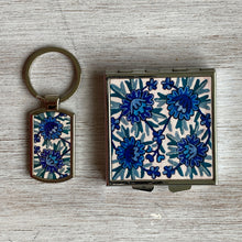 Load image into Gallery viewer, Gift Set - Key ring and Pill Box - Kashida