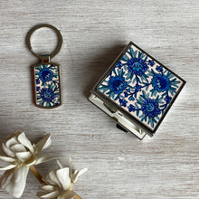 Load image into Gallery viewer, Gift Set - Key ring and Pill Box - Kashida