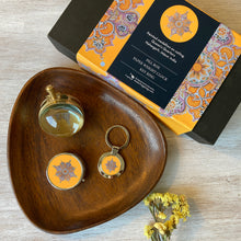 Load image into Gallery viewer, Gift Set - Pill Box, Paper Weight Clock, Key Ring, Painted Medallion, Nahargarh, Jaipur