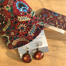 Load image into Gallery viewer, Gift Pouch Set Of 2 With Gift Tags - Rajasthani Miniature