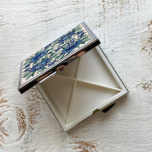 Load image into Gallery viewer, Pill Box Square - Kashida