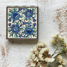 Load image into Gallery viewer, Pill Box Square - Kashida
