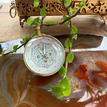 Load image into Gallery viewer, Paper Weight Clock - Painted Medallion - Amer Fort, Jaipur