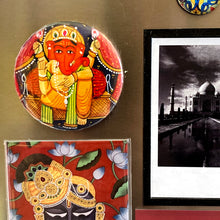 Load image into Gallery viewer, Fridge Magnet Round - Ganesha Red