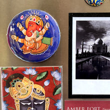 Load image into Gallery viewer, Fridge Magnet Round - Ganesha Blue