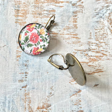 Load image into Gallery viewer, 25 mm Round Lever Back - Kaurali Palace Ceiling