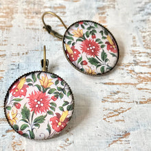 Load image into Gallery viewer, 25 mm Round Lever Back - Kaurali Palace Ceiling