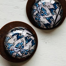 Load image into Gallery viewer, Round Copper Earrings with Glass - Patachitra Bird