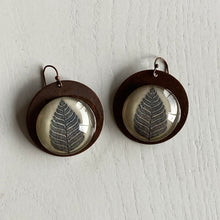 Load image into Gallery viewer, Round Copper Earrings with Glass - Patachitra Tree