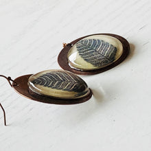 Load image into Gallery viewer, Round Copper Earrings with Glass - Patachitra Tree