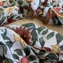 Load image into Gallery viewer, Scarf Chanderi - ۢMural, Karauli City Palace