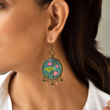Load image into Gallery viewer, Balis with semiprecious stone - Lotus Miniature Painting Detail
