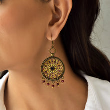 Load image into Gallery viewer, Balis with semiprecious stone - Painted Dome, Queen’s Quarters, Amer Fort, Jaipur

