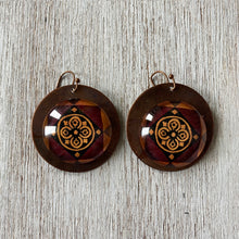 Load image into Gallery viewer, Round Copper Earrings with Glass - Mumbai Mintons - Flower in circle
