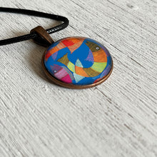 Load image into Gallery viewer, Art Pendants 25 mm - Gond - Fish

